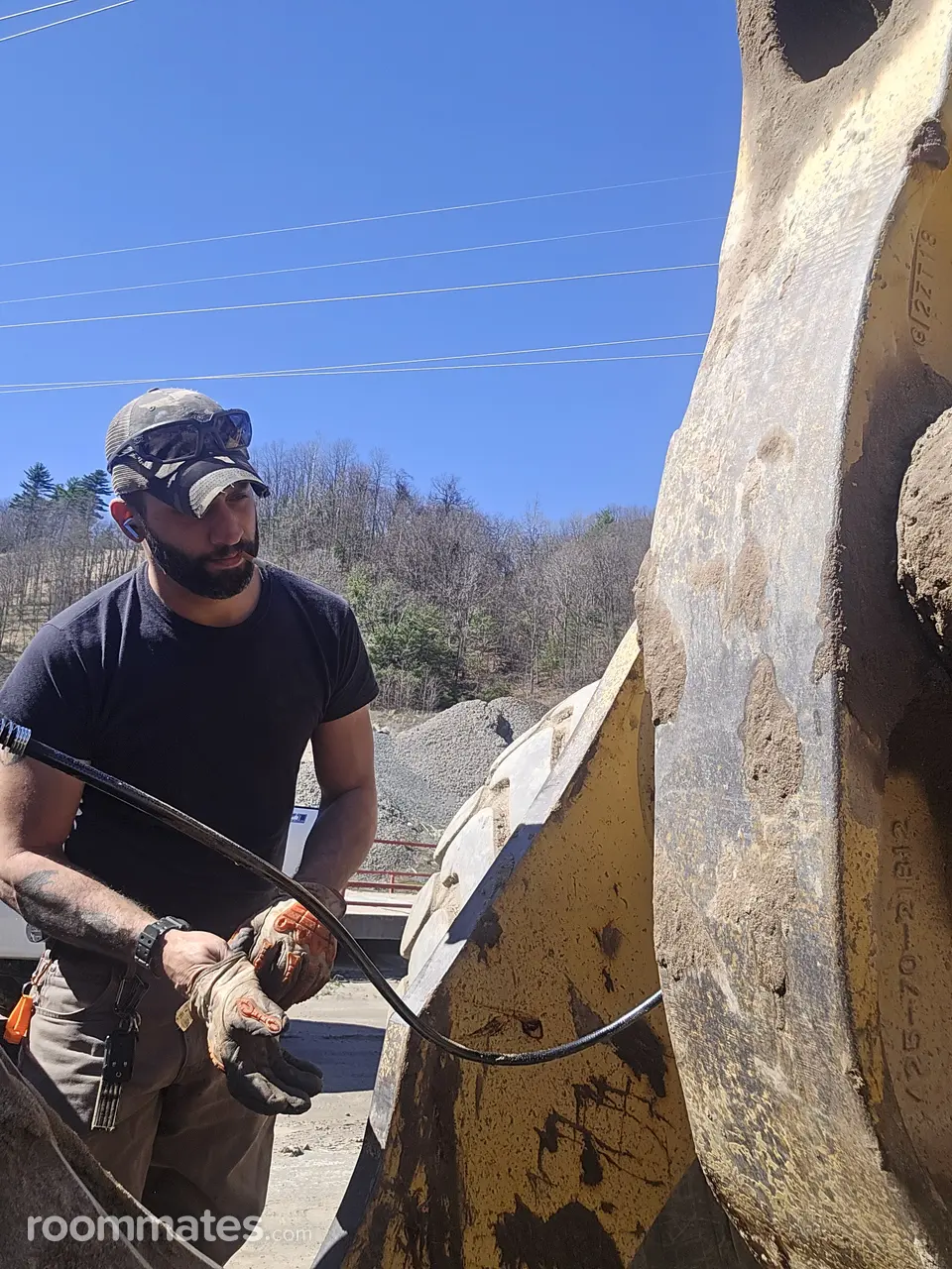 Profile photo 4 of 4