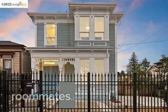 Room for rent in Oakland, CA $1600, house