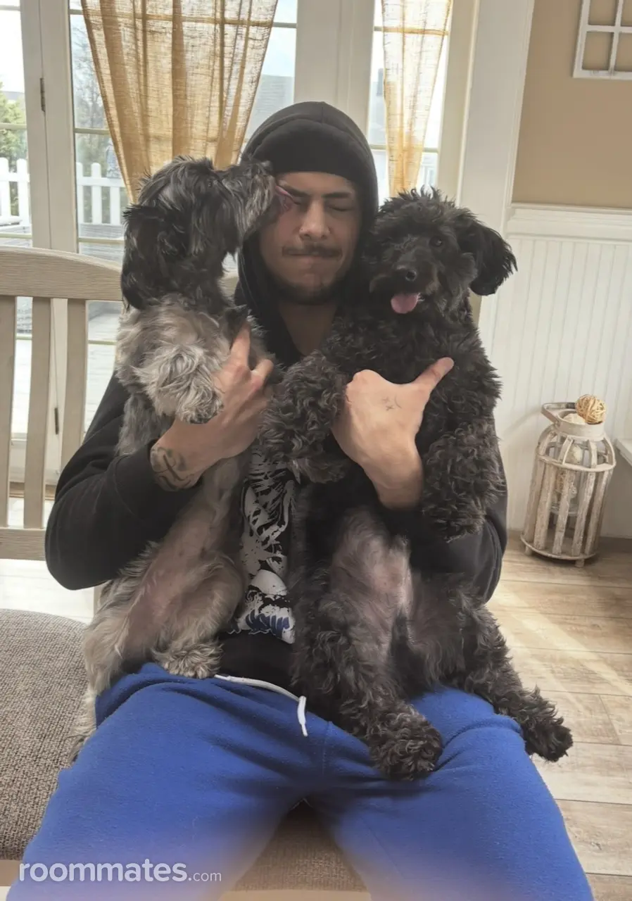 Profile photo 4 of 6