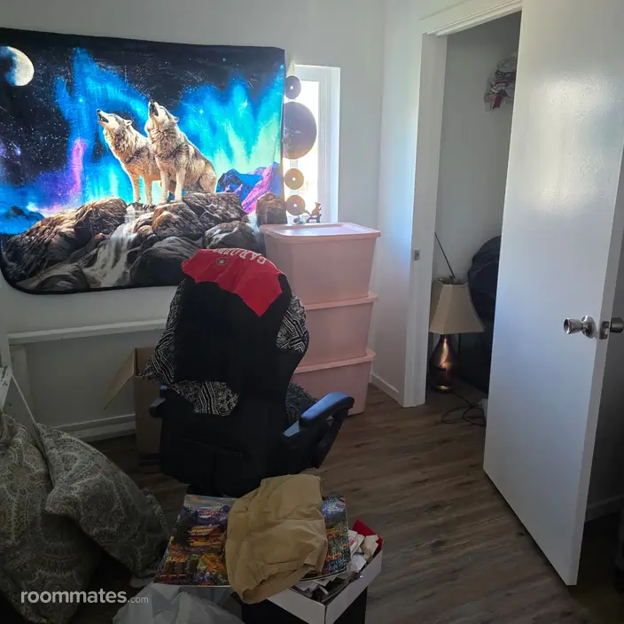 Room for rent in South Hill, WA $1000, house