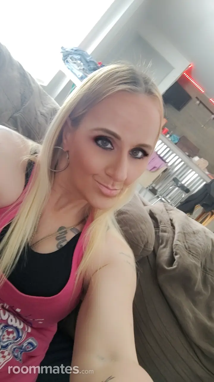 Profile photo 3 of 4