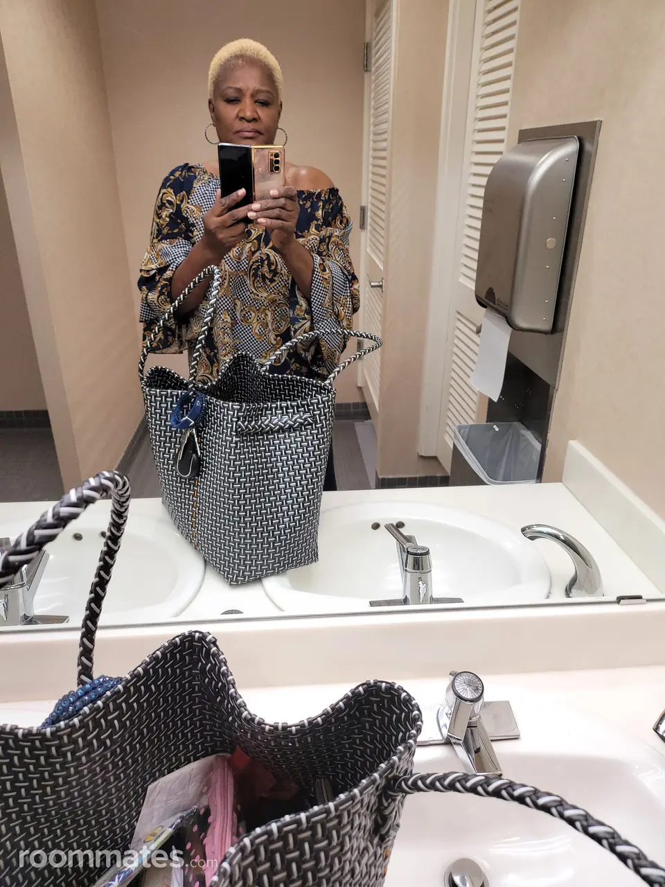 Profile photo 8 of 8