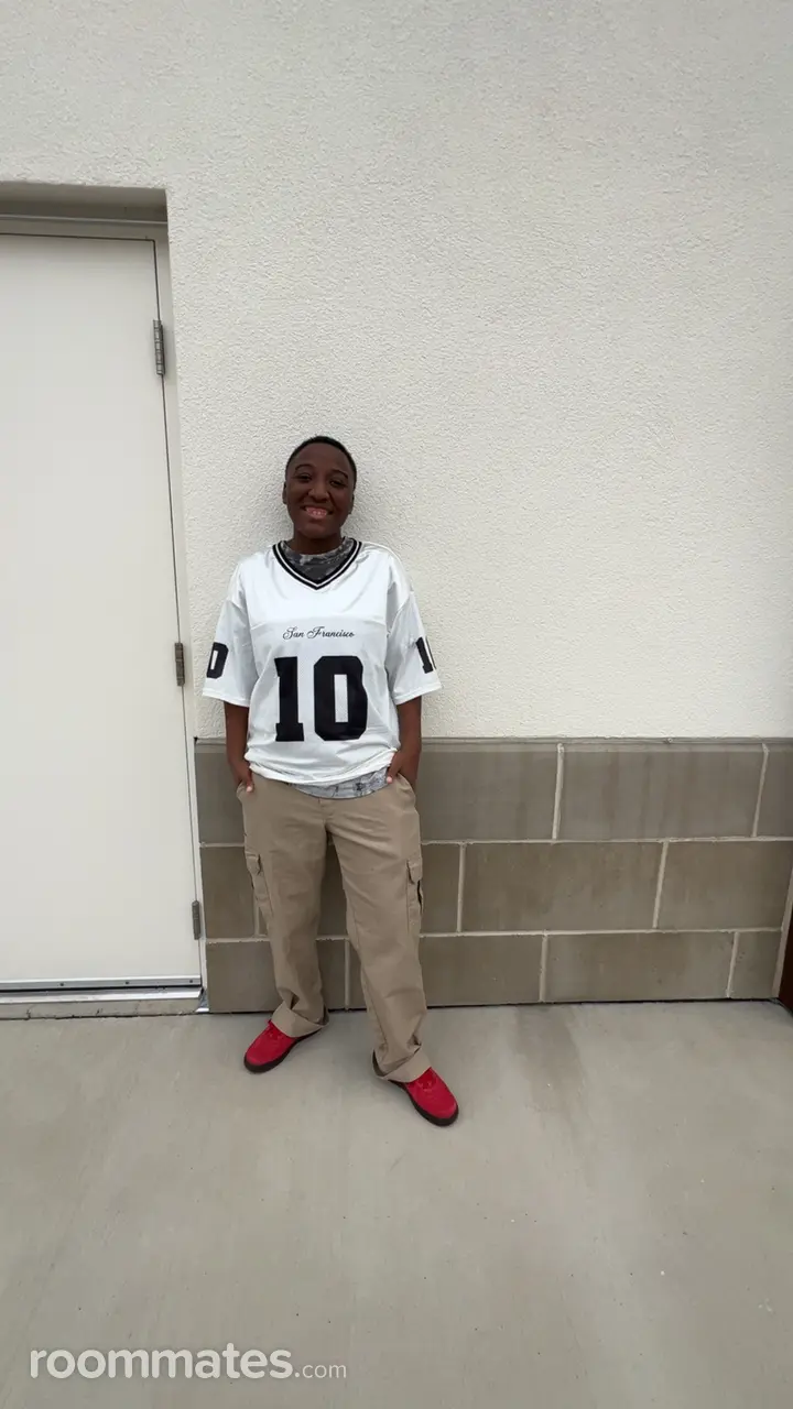 Profile photo 3 of 11