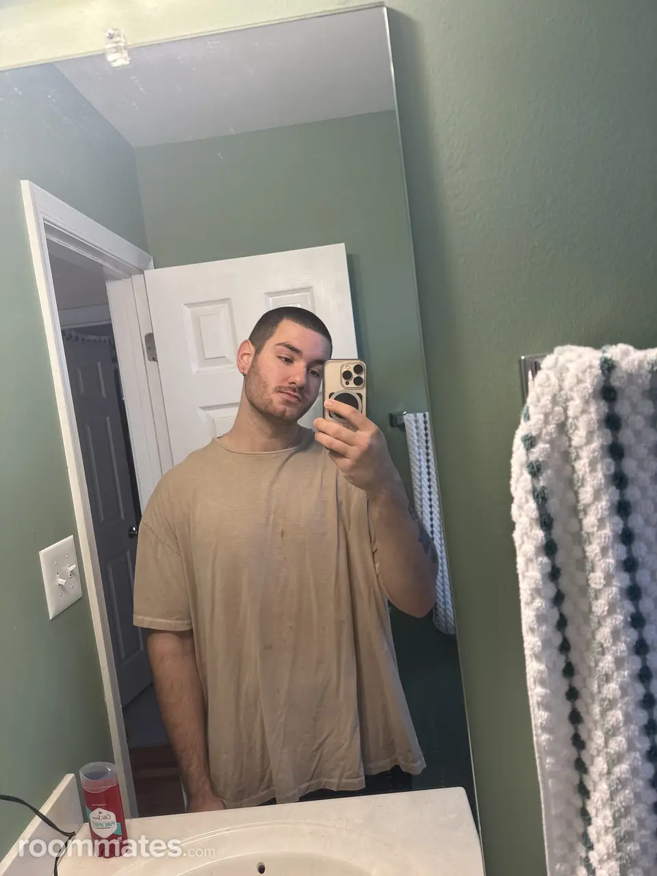 Profile photo 4 of 4