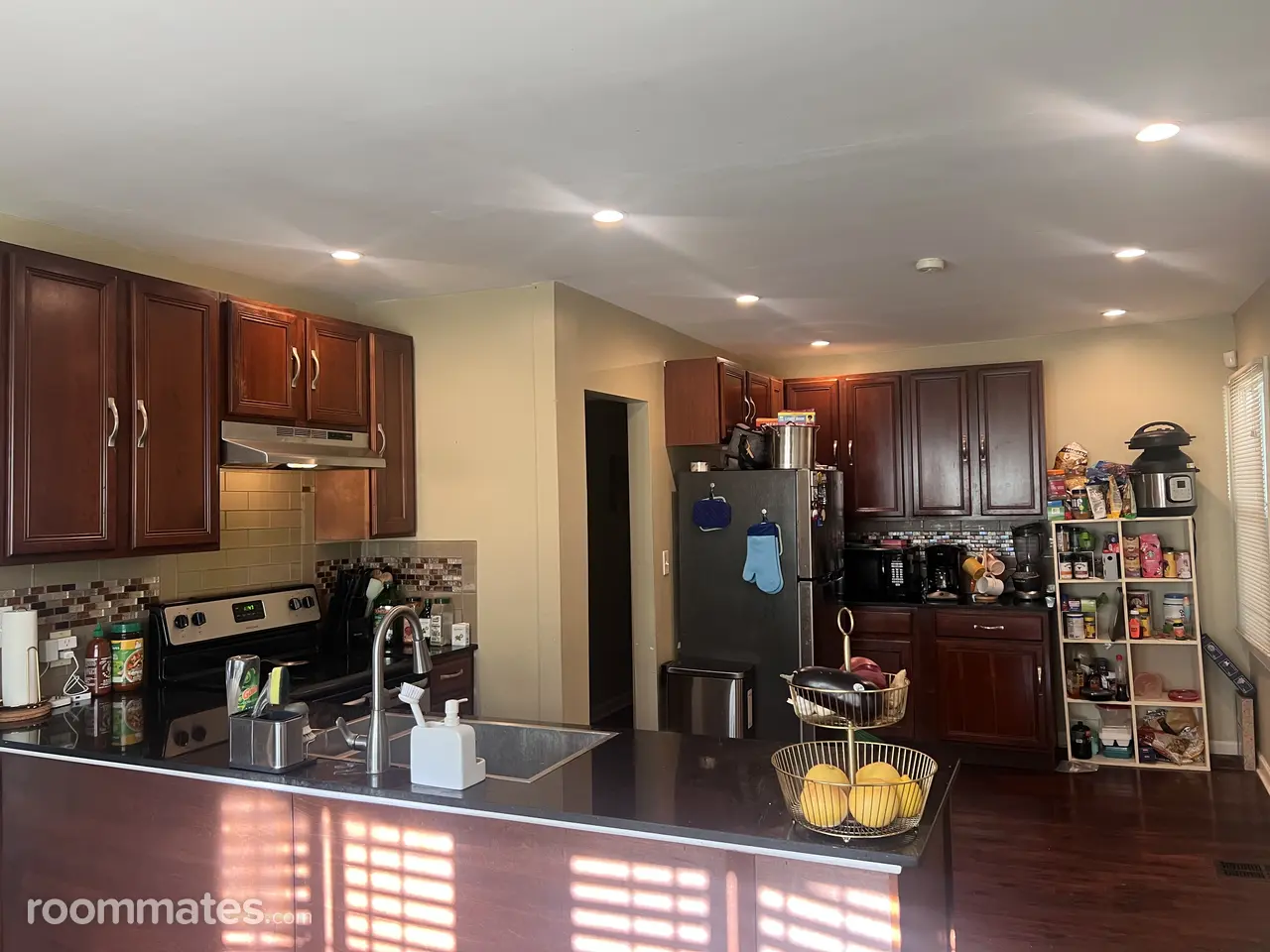 Profile photo 7 of 16