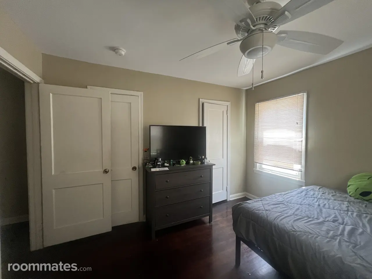 Profile photo 3 of 16