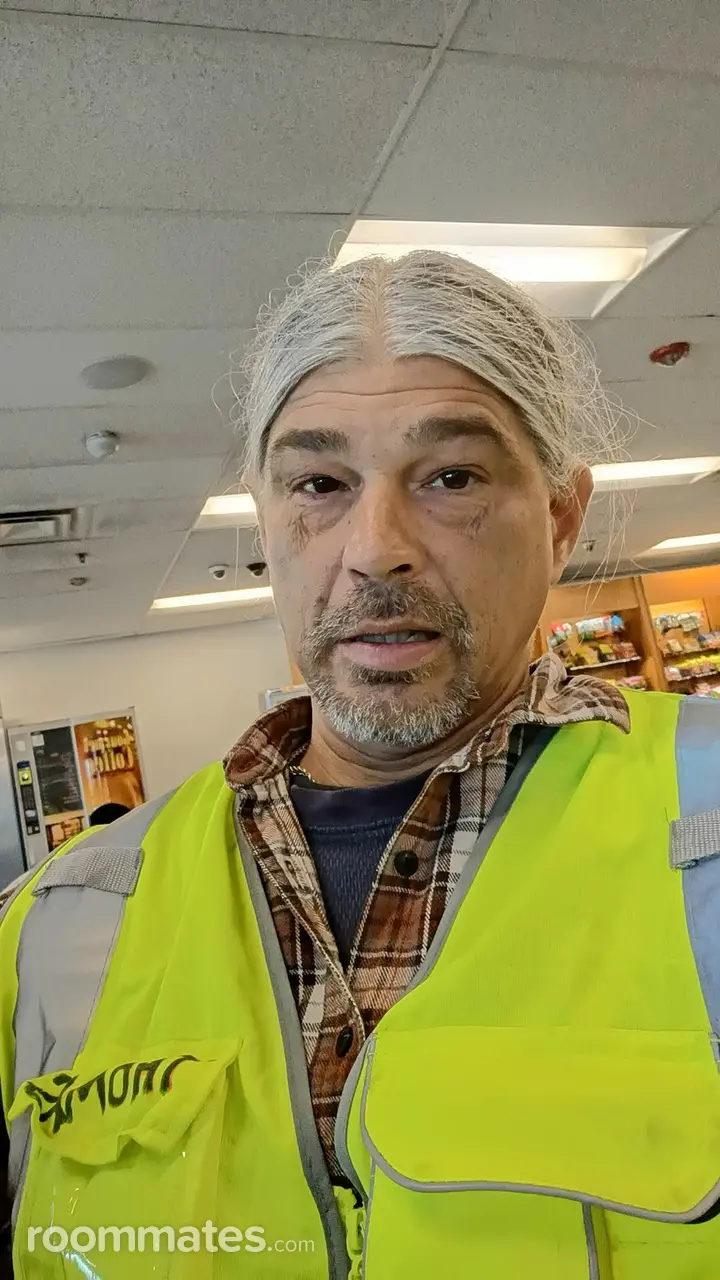 Profile photo 3 of 8