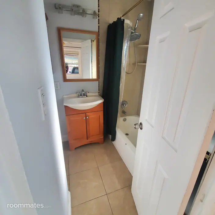 Room for rent in Lomita, CA $1350, house