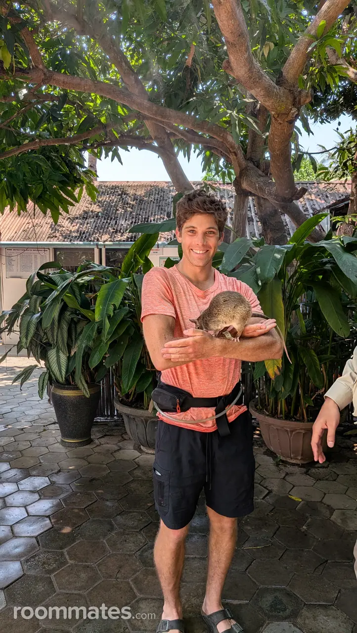 Profile photo 4 of 4