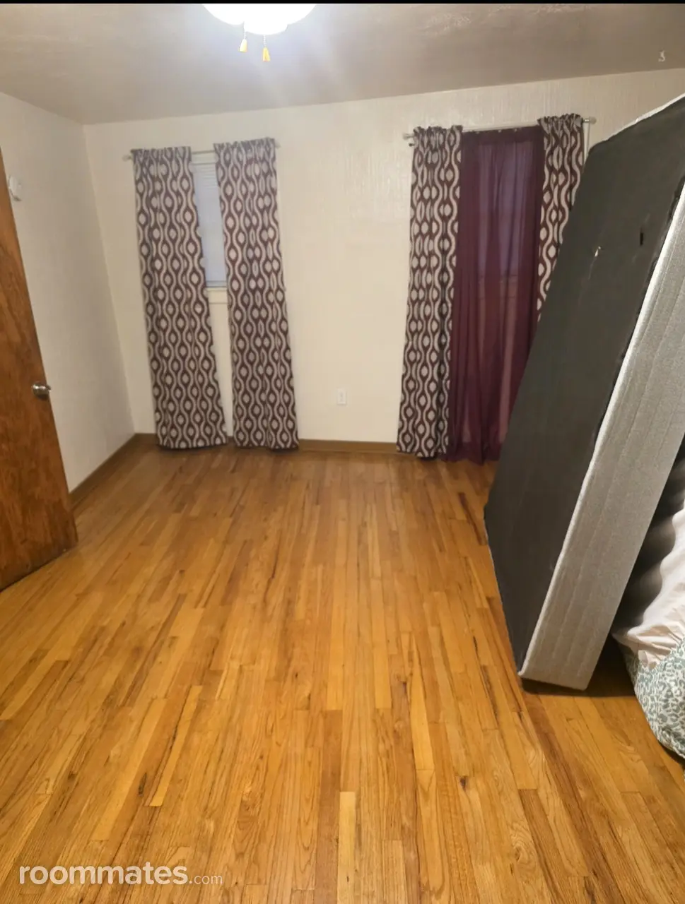 Profile photo 6 of 10