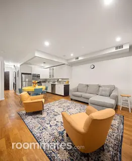 Room for rent in New York, NY $1300, house