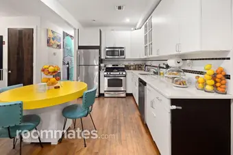Room for rent in New York, NY $1300, house
