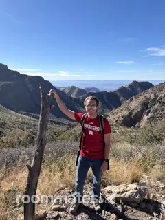 Roommate looking Minneapolis, MN, $1300