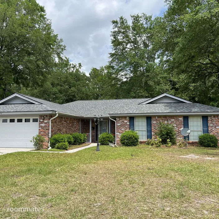 Room for rent in Rincon, GA $1000, house