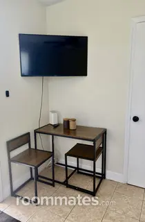 Room for rent in West Palm Beach, FL $1250, house
