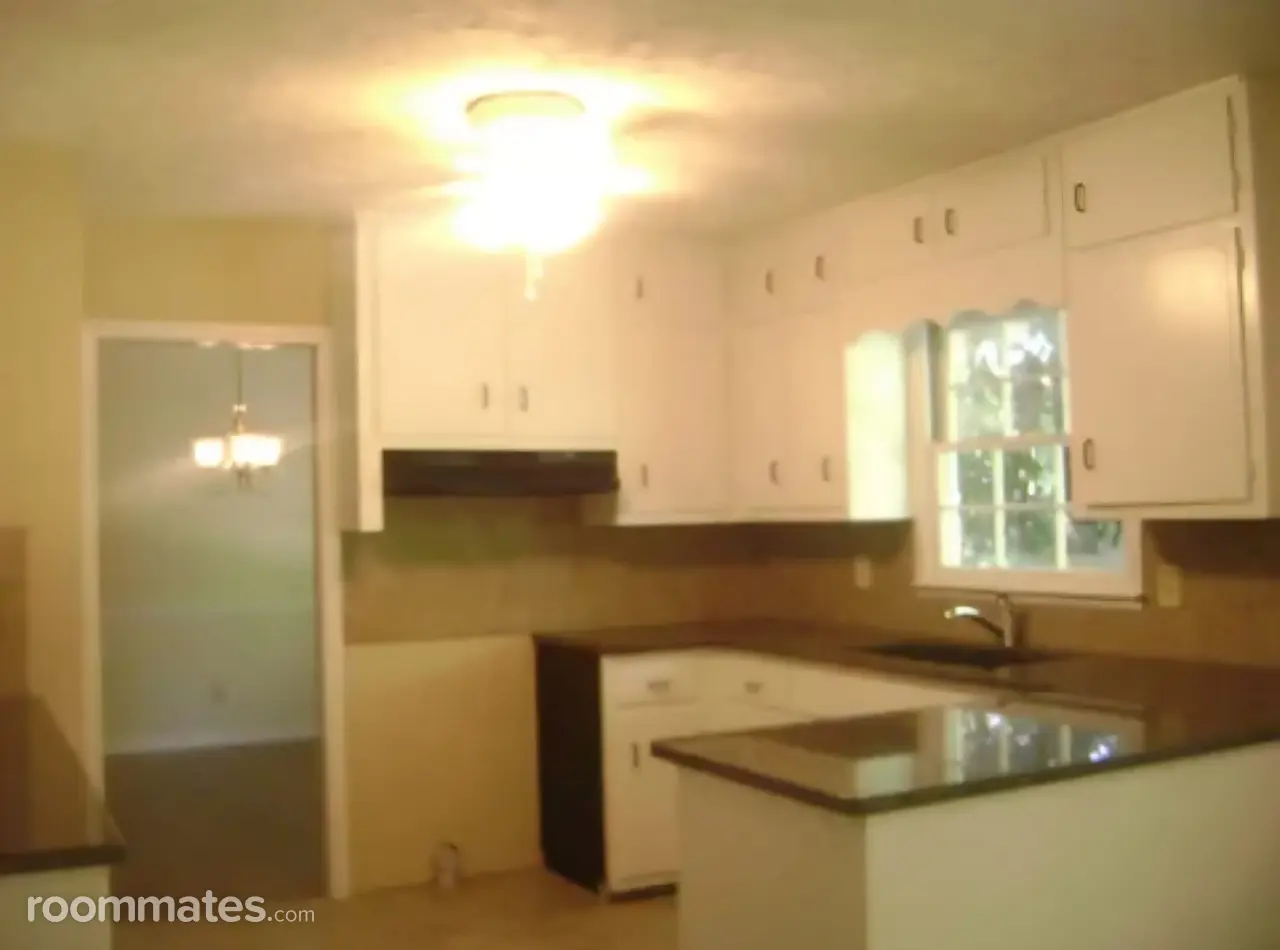 Profile photo 3 of 8