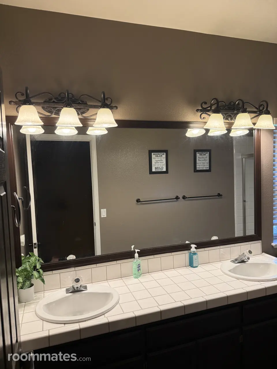 Profile photo 3 of 11