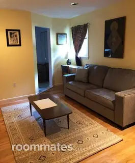 Room for rent in Waterbury, CT $1200, house