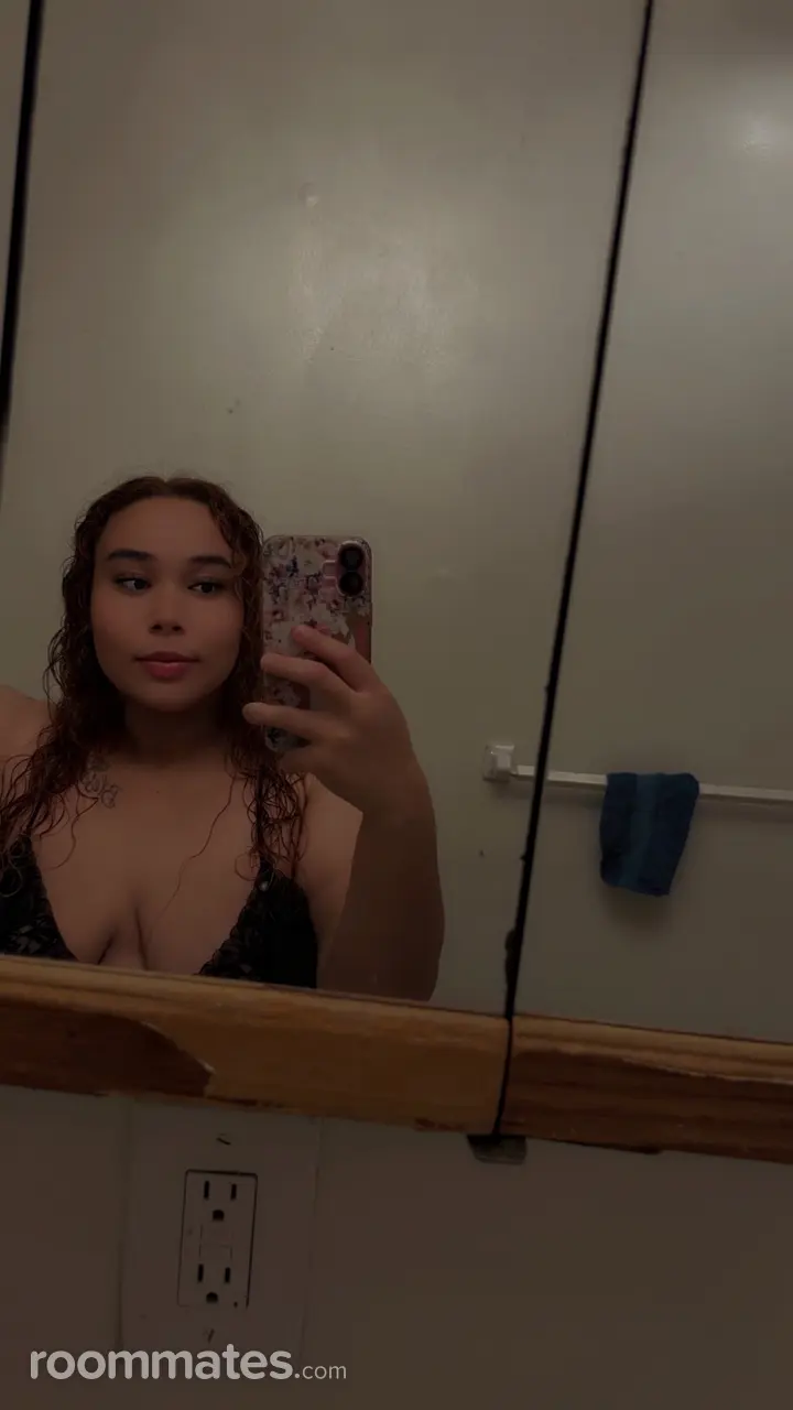 Profile photo 3 of 4