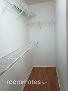 Room for rent in Gainesville, FL $525, condo