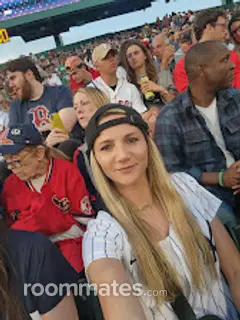 Roommate looking Manhattan, NY, $2000