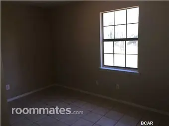 Room for rent in Lynn Haven, FL $300, house