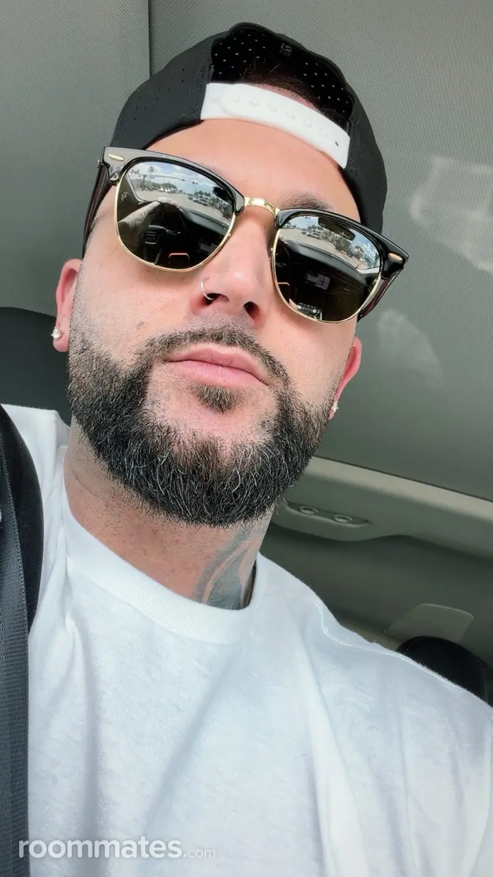 Profile photo 2 of 4