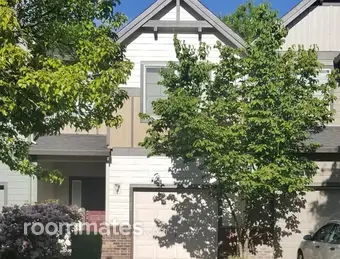 Room for rent in Newberg, OR $785, house