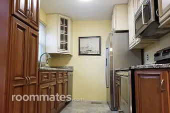 Room for rent in Herndon, VA $750, townhouse