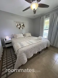 Room for rent in Port St. Lucie, FL $850, house