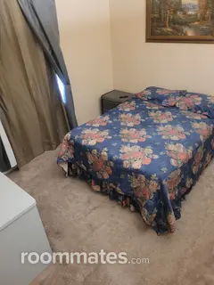 Room for rent in Riverside, CA $700, other
