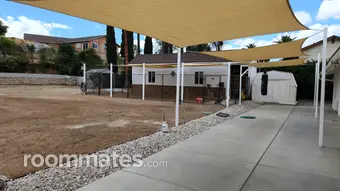 Room for rent in Riverside, CA $1200, house