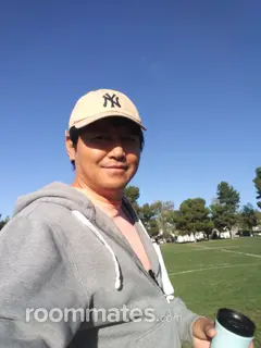 Roommate looking Fullerton, CA, $1000