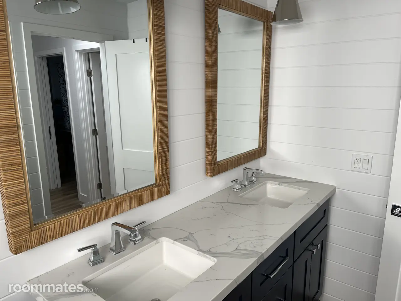 Profile photo 4 of 9