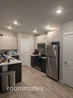 Room for rent in Vancouver, WA $900, house