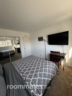 Room for rent in Long Beach, CA $1200, apartment