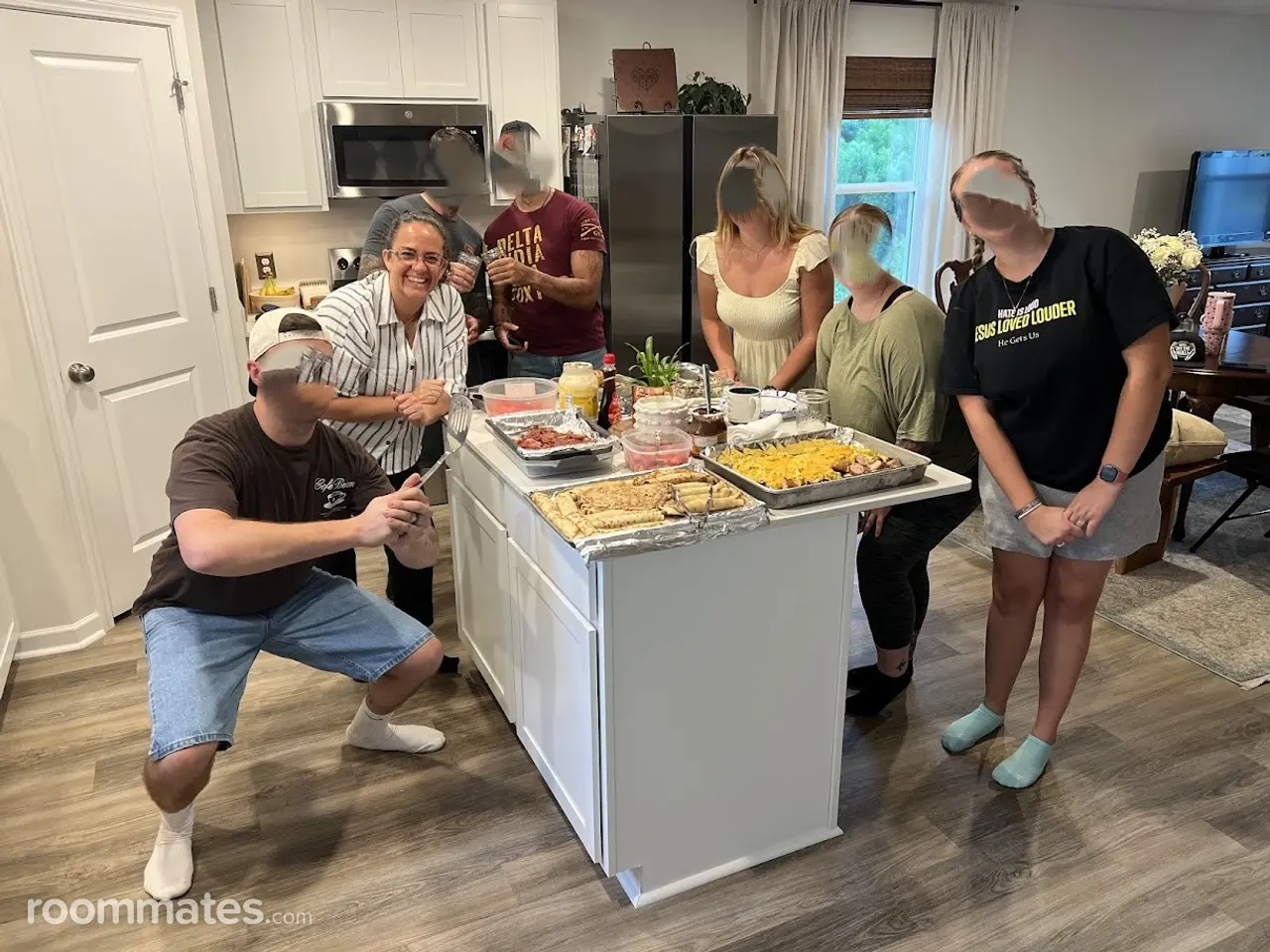 Profile photo 3 of 8