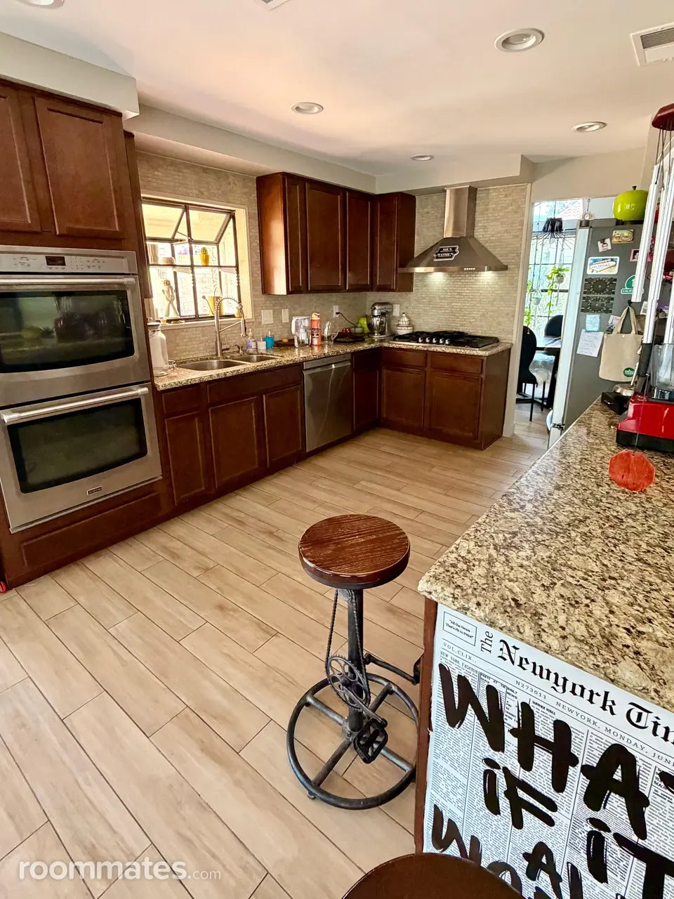 Profile photo 3 of 10