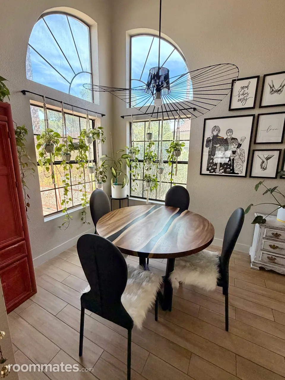 Profile photo 7 of 10