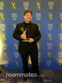 Roommate looking Burbank, CA, $1400