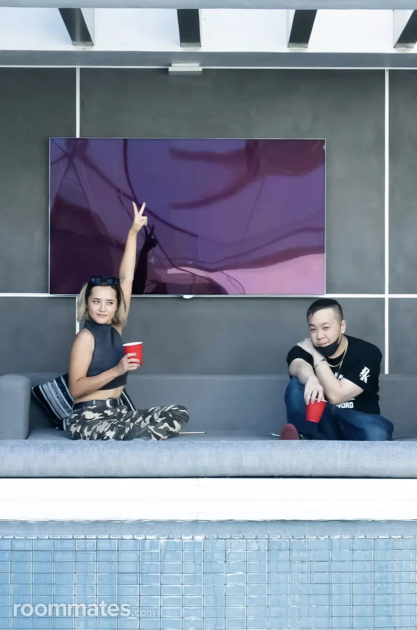 Profile photo 9 of 9