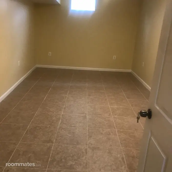Room for rent in Bowie, MD $750, house