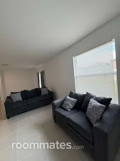 Room for rent in Lake Wales, FL $850, house
