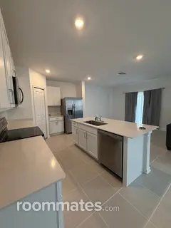 Room for rent in Lake Wales, FL $850, house