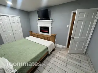Room for rent in Houston, TX $1300, house