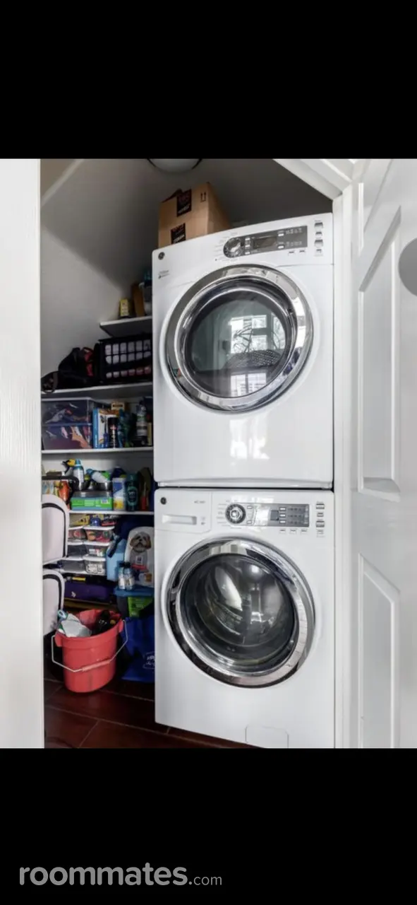 Profile photo 4 of 8