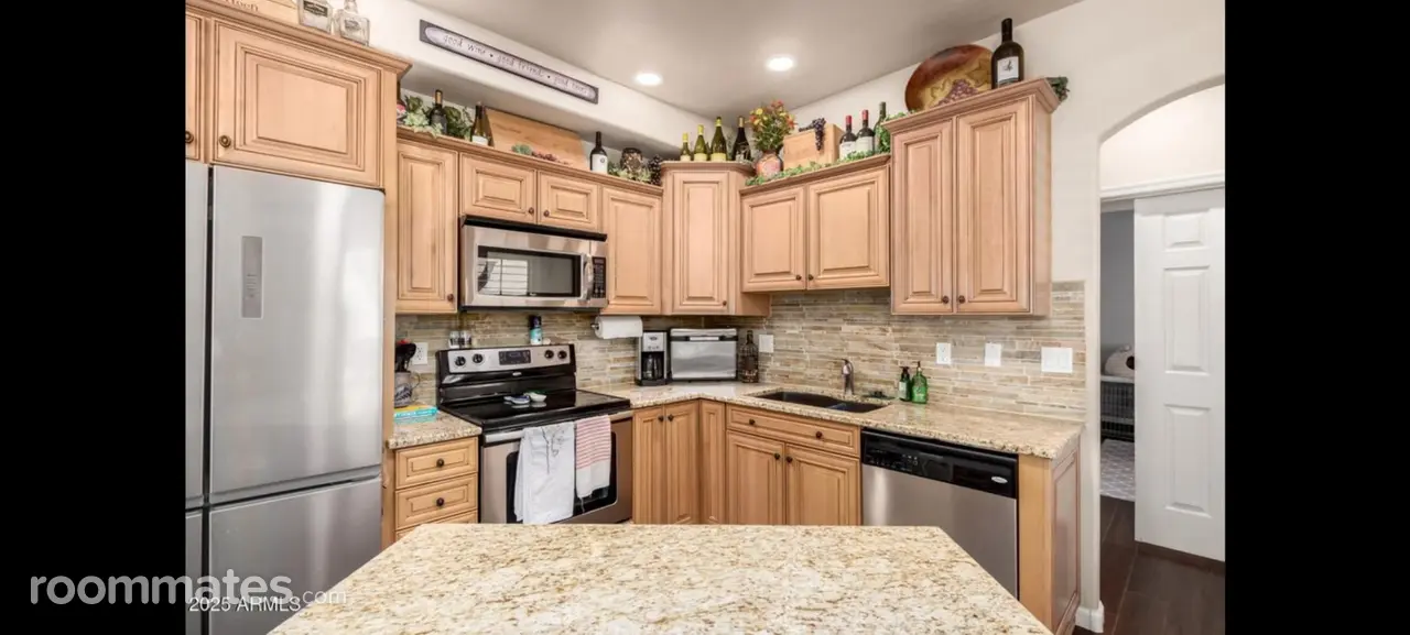 Profile photo 6 of 8