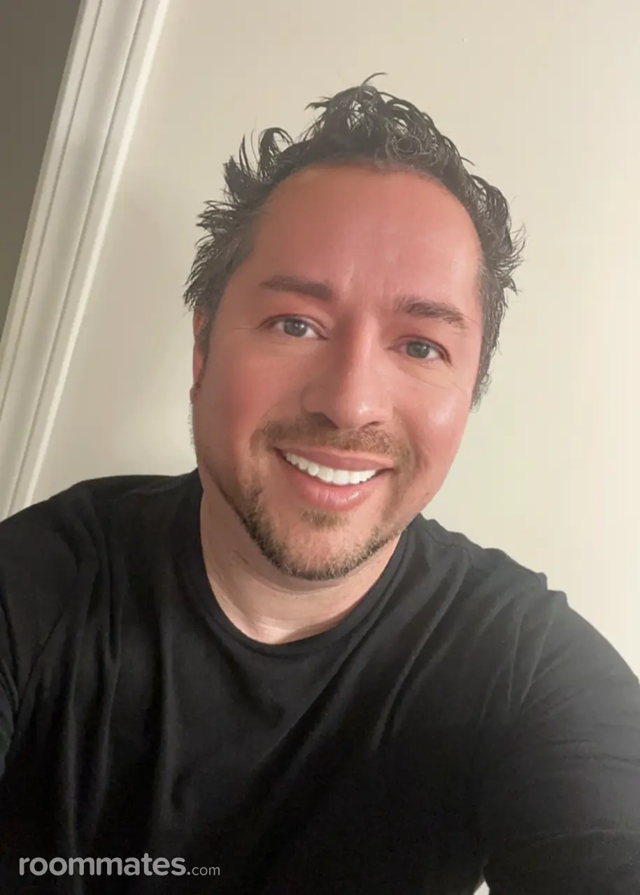 Profile photo 6 of 6