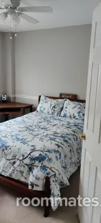 Room for rent in Newark, DE $900, townhouse