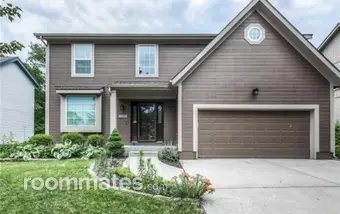 Room for rent in Olathe, KS $1000, house